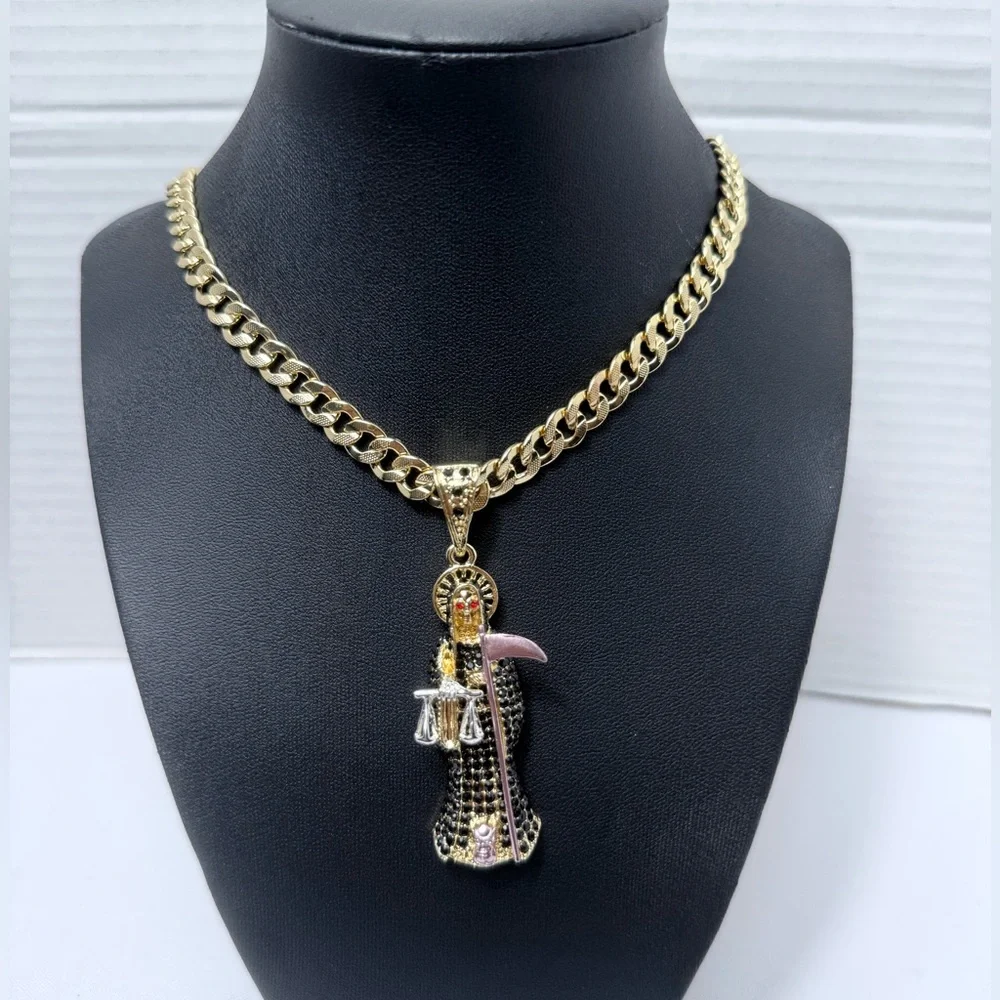 New Chain with medal of the Holy Death of Gold Laminated‎ Chain 26” long